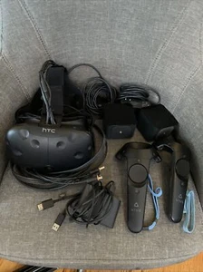 🔥 HTC Vive Virtual Reality Headset - FULL KIT with box 🔥 🚀SHIPS WORLDWIDE🚀 - Picture 1 of 5