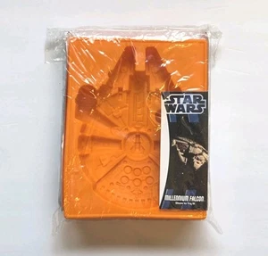 Kotobukiya Silicon Star Wars Millennium Falcon DX Large Jellow Mold Ice Tray New - Picture 1 of 2