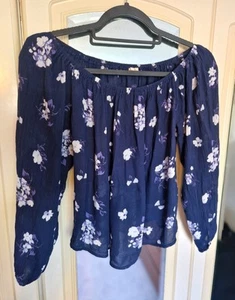 HOLLISTER Ladies Pretty Navy Blue & White Floral Gypsy Top Size XS (Waist 20") - Picture 1 of 9
