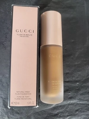 Gucci Fluide De Beaute Fini Naturel Foto 1 de 4
