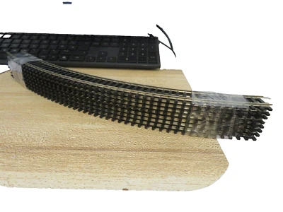 HORNBY R605 00 Gauge nickel silver curved track x8 - Image 1 of 4