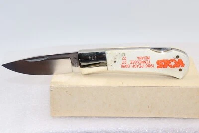 Navaja de bolsillo Peach Bowl 1988 TENN.-27, IND..-22 Lockback Frost Japón en caja Foto 1 de 4