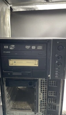 Unidad de sistema de torre de servidor Intel SC5250-E sin disco duro para piezas/reparación  Foto 1 de 4