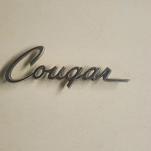 1974 1975 1976 MERCURY COUGAR FENDER EMBLEM - Picture 1 of 4