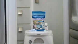 Odour B Gone 50x8g RV Toilet Tablets + 10x2g Mini Oxygen Tablets CARAVAN PARTS - Picture 1 of 1