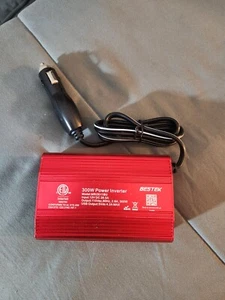 Bestek MRI3011BU Car Power Inverter Dual-USB 2-Outlets 300W 110-120VAC 60Hz 2.6A - Picture 1 of 4