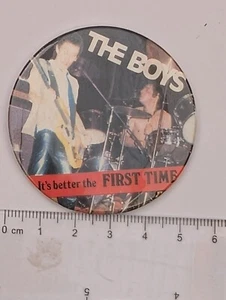 The Boys: First time Vintage 1977 Distinctive Traders Badge/Button - Picture 1 of 3