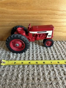 Llantas traseras de metal Ertl FARMALL IH 404 TRACTOR ESCALA 1/16 NF ~ - Imagen 1 de 8