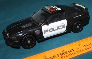 TRANSFORMERS Deluxe Class Barricade Frenzy figures - 2007 movie - Picture 1 of 5