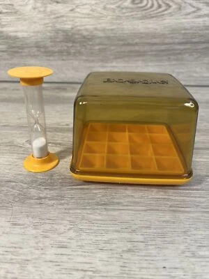 Boggle Game 1976 OEM Replacement Shaker Unit Top+Bottom w/Timer Parts Only - Image 1 of 4