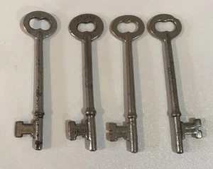 Antiker Skelett Schlüssel gemarkt Germany, Anhänger, Dekor 4 Stück - Bild 1 von 2