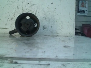 BOMBA DIRECCIÓN ASISTIDA Volkswagen Golf III (1H1) Hatchback 2.8 VR6 (AAA) 1996 roobb - Imagen 1 de 2
