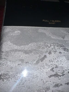 Donna Karan Home Queen Duvet Cover + 2 Standard Shams Luna Platinum New - Picture 1 of 5