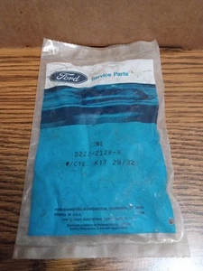 (One) OEM Ford D2ZZ-2128-B Rear Brake Wheel Cylinder Repair Kit  - Picture 1 of 4