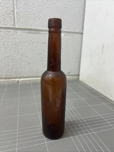 BOTELLA DE VIDRIO VINTAGE BARRA DE CERVEZA 1800 GOLDFIELDS MANCAVE PUB SOPLADO A MANO AGM GIN - Imagen 1 de 5