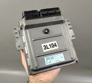 Suzuki Grand Vitara XL7 Tracker MT Engine Control Unit ECM PCM ECU 33920 66J92 - Picture 1 of 9