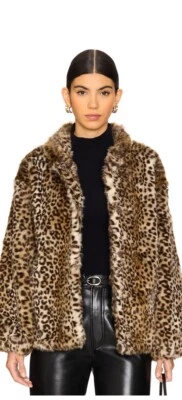 NUEVO Abrigo en Leopardo Foto 1 de 4