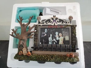 Hawthorne Village- The Munsters Halloween Collection“Drive In Theater” - Picture 1 of 3