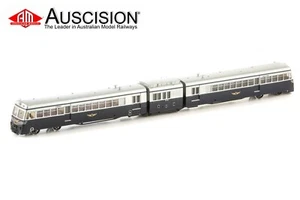 Auscision (WRC-1) 86RM 280HP Walker Rail Car VR Blue/Silver 1950-1955 - HO Scale - Picture 1 of 1