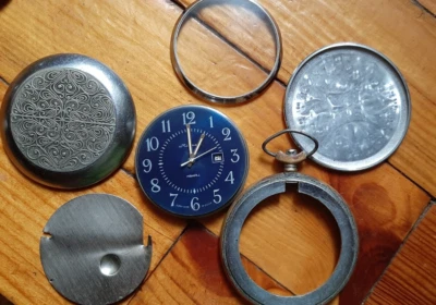 Reloj Bolsillo Vintage Soviético Molniya Cuarzo 2460 URSS. Desmontado. No funciona. Foto 1 de 4