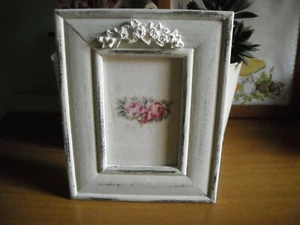  Cornice Portafoto bianca  Decorazione roselline Stile shabby Da tavolo Handmade - Foto 1 di 4