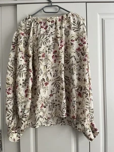 Mango Long Sleeve Pretty Floral Print Blouse Size Large. Tie Neck - Picture 1 of 4