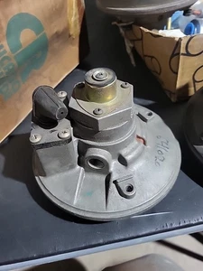 Bendix AD2 End Cover Assembly, pn T 290803 - Picture 1 of 5