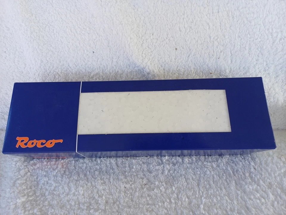 Roco HO Gauge 63844 Single Pantograph Electric Loco Class Re 420 BLS Livery  - Image 1 of 4