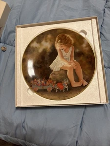 Lynn Lupetti Magic People Music For a Queen, Collector Plate 10.5" USA Vtg 1982 - Picture 1 of 4