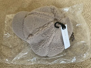 Women’s Teddy Bear Cap - One Size - Picture 1 of 4
