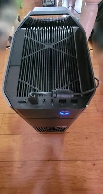 Alienware Aurora R5 Desktop Intel i7-6700 1TB Hard Drive with 8GB RAM MEMORY - Image 1 of 4