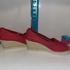 Skechers RED SN39090 Monarch US Size 9 Gently Used  - Picture 1 of 12