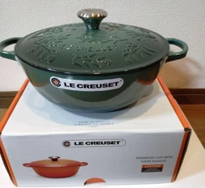 Le Creuset Marmite Oliva Rama Relieve 28cm 5 1/4qt Sopa Olla Alcachofa Totalmente Nueva - Imagen 1 de 12