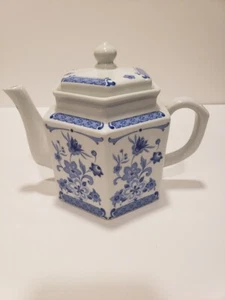 Toscany Collection Teapot - Blue Floral Hexagon Shaped - Taiwan - Picture 1 of 8