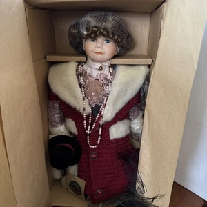 Boyds Collection Yesterday’s Child Puppe „Amy & Edwin… Mamas Kleidung“ - Bild 1 von 17
