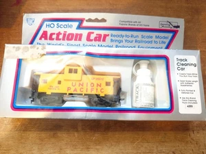 READ IHC HO Scale Action Car Train Track Cleaning Car 4355 Union Pacific Caboose - Picture 1 of 17