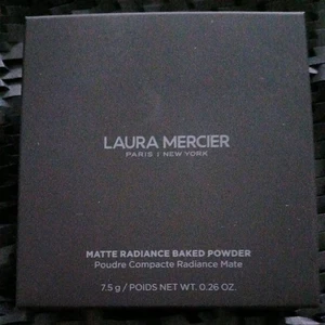 Laura Mercier Matte Radiance Baked Powder Bronzer Bronze 03 Full Size New in Box - Picture 1 of 7