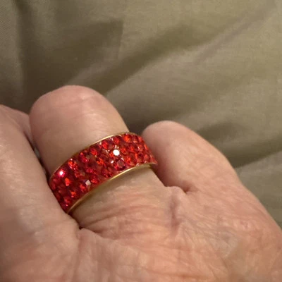 Anel de ouro 18K aço titânio com strass vermelho tamanho 7 - Imagem 1 de 4