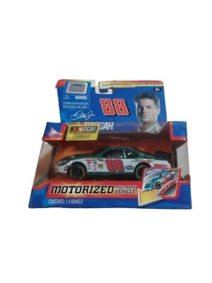 NASCAR Dale Earnhardt JR #88 电动拉回 MTN Dew 放大器 2010 全新未拆封 — 第 1/3 张图片