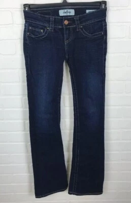 Pantalones de mezclilla DAYTRIP Scorpion para niñas lavado oscuro talla 24 corte bota F4 Foto 1 de 4