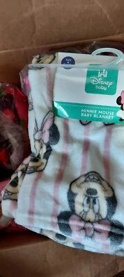 Paquete de 5 mantas de invierno para niños Hello Kitty y Mini Mouse bebé Foto 1 de 3