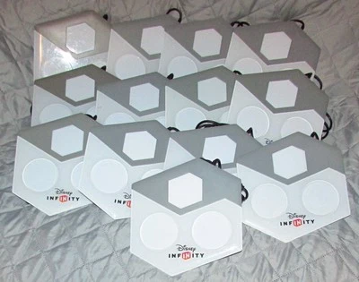 Lote de 13 portales cableados Disney Infinity Playstation 3, Xbox 360 y Nintendo Wii Foto 1 de 4