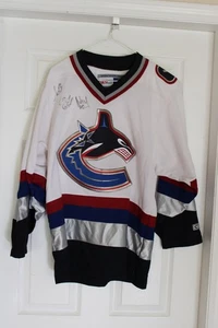 Canucks CCM Trikot 2006/07 SIGNIERT vom 10.  Burrows, Ohlund, D. Sedin, Bieska usw - Bild 1 von 10
