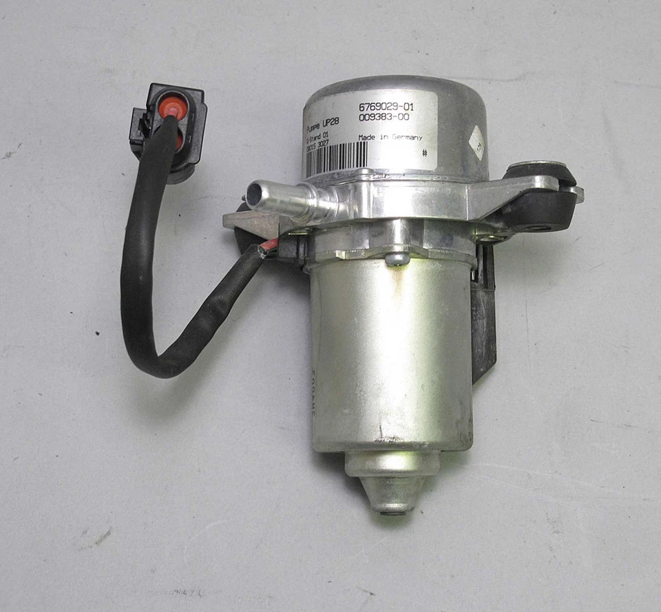 BMW M5 M6 S85 2006-2010 5,0 L V10 bomba de vacío de refuerzo de freno de fábrica OEM Foto 1 de 3