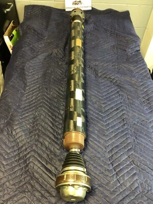 Ford Mustang Shelby GT500 2020 fabricante de equipos originales fibra de carbono hélice trasero eje de transmisión KR3V4602AD Foto 1 de 4