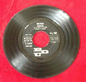 45 GIRI SENZA COPERTINA - MINA - UOMO / LA MENTE TORNA - Picture 1 of 1