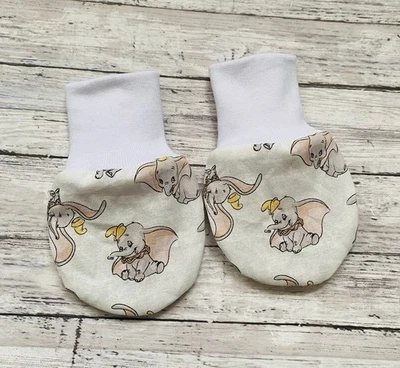 Guantes Baby Elephant Dumbo Recién Nacido Nuevos Hechos a Mano Foto 1 de 4
