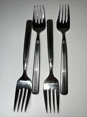 Lote de cuatro tenedores de ensalada de esmoquin Wedgwood de acero inoxidable 18/10 cubiertos Foto 1 de 4