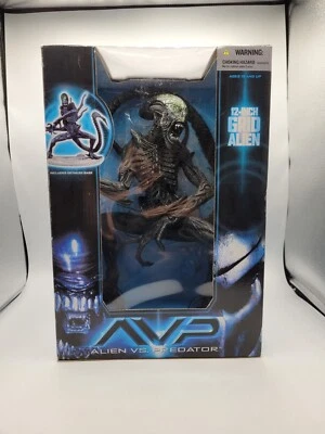 Figura McFarlane AVP GRID ALIEN 12 pulgadas 2006 nueva en caja sellada de fábrica Foto 1 de 3