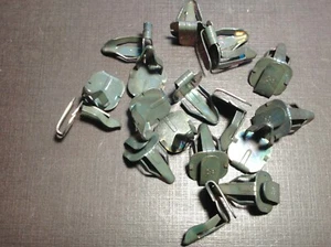 18pcs NORS 1964-1977 GTO Skylark GS 442 sail door panel clips green dichromate - Bild 1 von 11